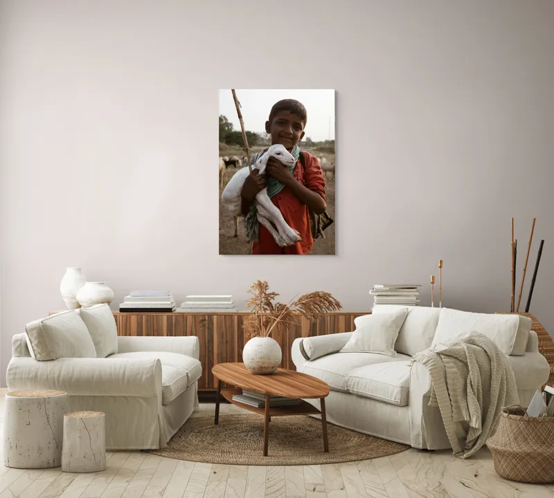 Tablou Canvas, "Băiatul și iedul alb îmbrățișați", 70 x 100 cm – poza 4