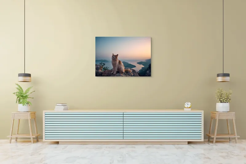 Tablou Canvas, "Pisică visătoare la apusul mării", Pisică, Apus, Munte, Mare, Peisaj, Cer, Relaxare, Natură, 100 x 70 cm – poza 4