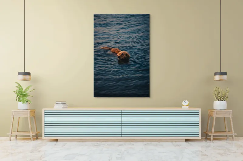 Tablou Canvas, "Aurora în valuri misterioase ale mării", Câine, Apă, Înot, Blană, Seninătate, Reflexie, Valuri, Calm, Aur, Libertate, 100 x 150 cm – poza 4