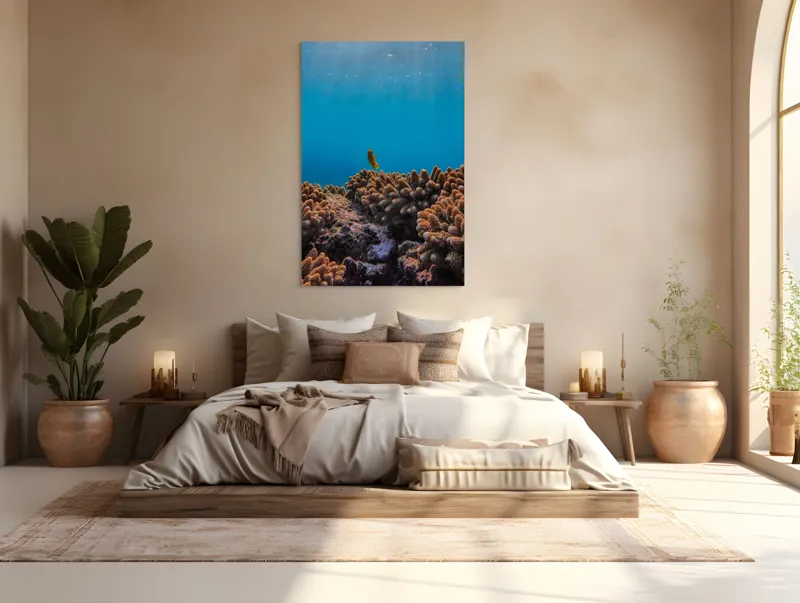 Tablou Canvas, "Exploratorul solitar al recifului albastru", Corali, Pește, Ocean, Albastru, Scufundare, Marine, Explorare, Lumină, Acvatic., 100 x 150 cm – poza 3