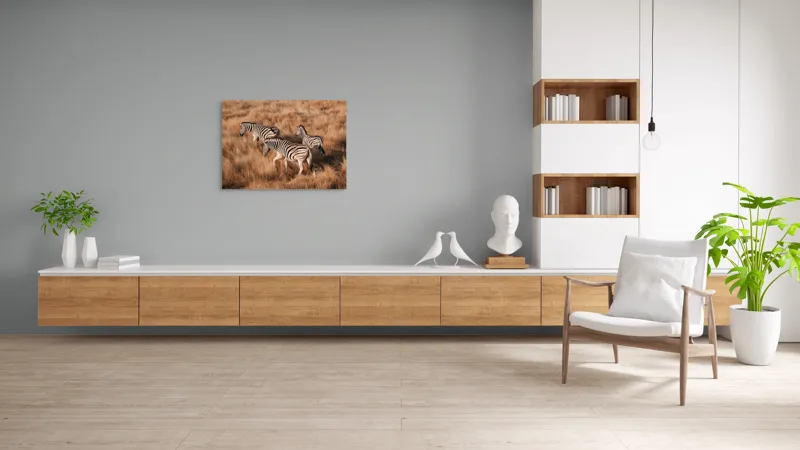 Tablou Canvas, "Zebre în savana africană aurie", Zebre, Căprioare, Savana, Iarbă, Natură, Peisaj, Africă, Animal, Turmă, Dungat, 100 x 70 cm – poza 6