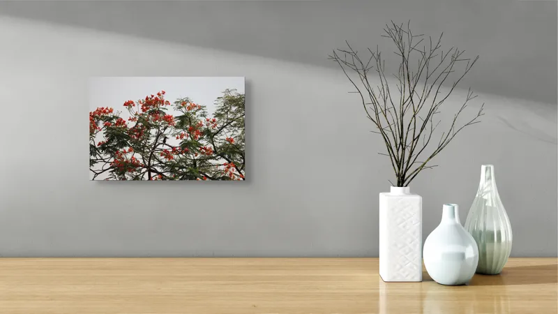 Tablou Canvas, "Papagal printre flori de flamboyant", Roșu, Frunze, Ramuri, Păsăre, Cer, Arbori, Flori, Natură, Culoare, Contrast, 39 x 26 cm – poza 8