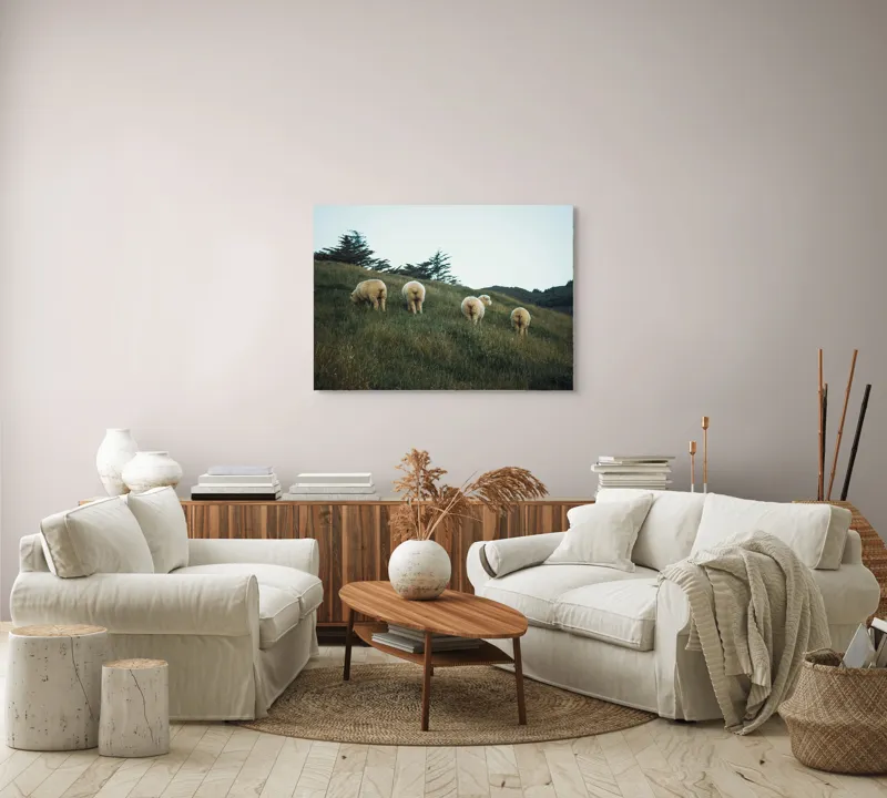 Tablou Canvas, "Oile pășunând pe colina înverzită", Oi, Pajiste, Verdeata, Natura, Cer, Relaxare, Peisaj, Liniste, Deal, Vegetatie, 100 x 70 cm – poza 3