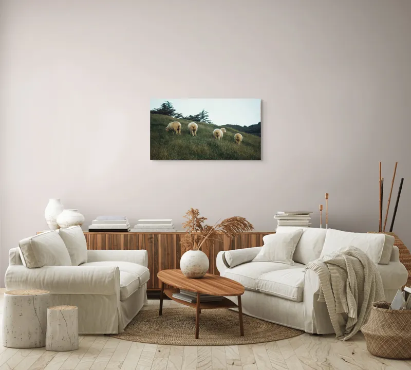Tablou Canvas, "Oile pășunând pe colina înverzită", Oi, Pajiste, Verdeata, Natura, Cer, Relaxare, Peisaj, Liniste, Deal, Vegetatie, 90 x 50 cm – poza 4