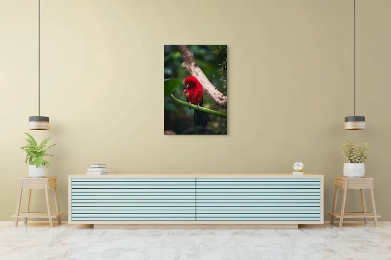 Tablou Canvas, "Frumusețea exotică în natură vibrantă", Roșu, Pasăre, Ramură, Frunze, Natură, Viu, Penaj, Exotic, Contrast, Verde, 70 x 100 cm – poza 5