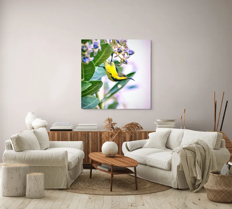Tablou Canvas, "Pasărea în grădina cu flori albastre", Pasăre, Floră, Frunziș, Culori, Delicatețe, Natură, Fragilitate, Echilibru, 100 x 100 cm – poza 3