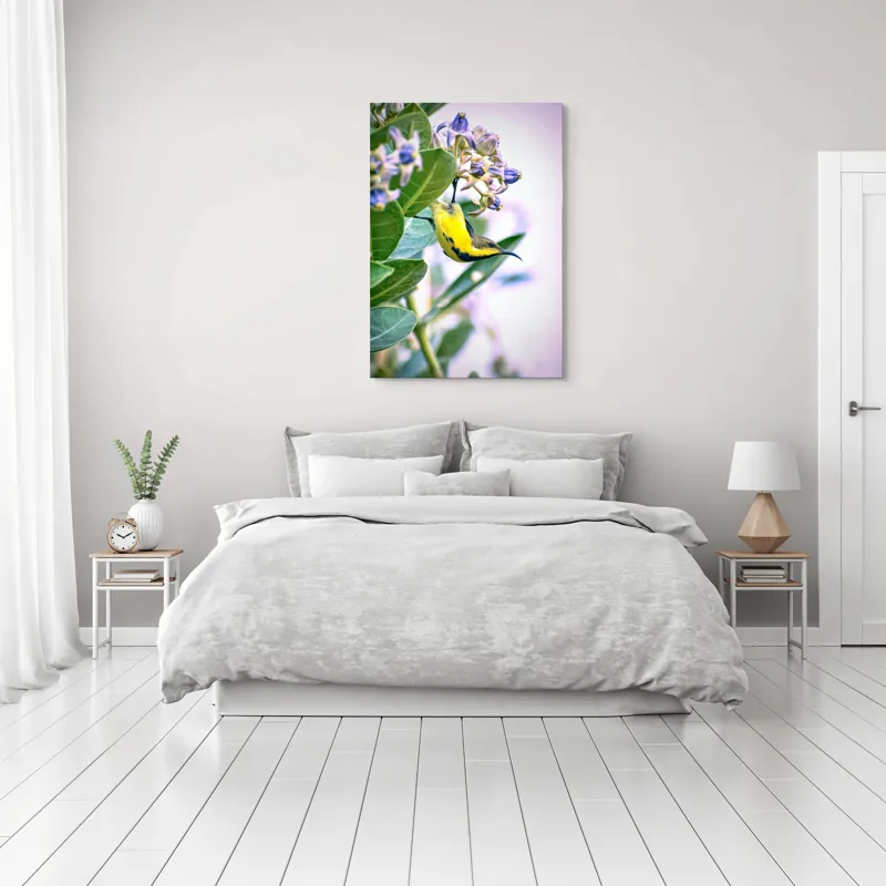 Tablou Canvas, "Pasărea în grădina cu flori albastre", Pasăre, Floră, Frunziș, Culori, Delicatețe, Natură, Fragilitate, Echilibru, 70 x 100 cm – poza 3